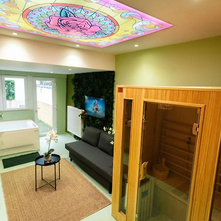 Capsule Flower - Balneo - Cinema - Billard - Nintendo Switch - Mons Centre Buitenkant foto