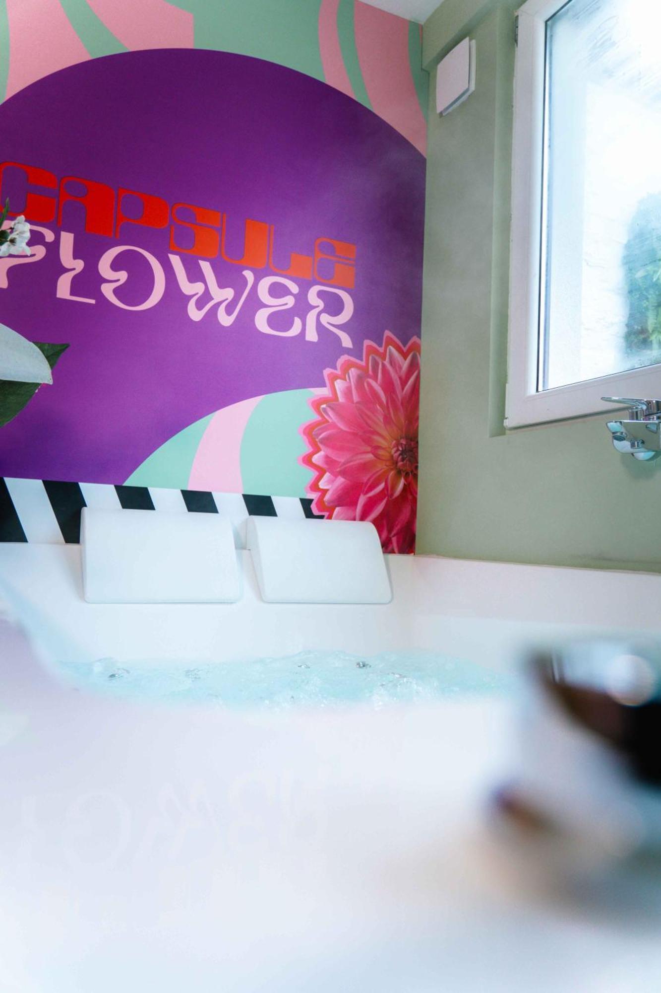Capsule Flower - Balneo - Cinema - Billard - Nintendo Switch - Mons Centre Buitenkant foto
